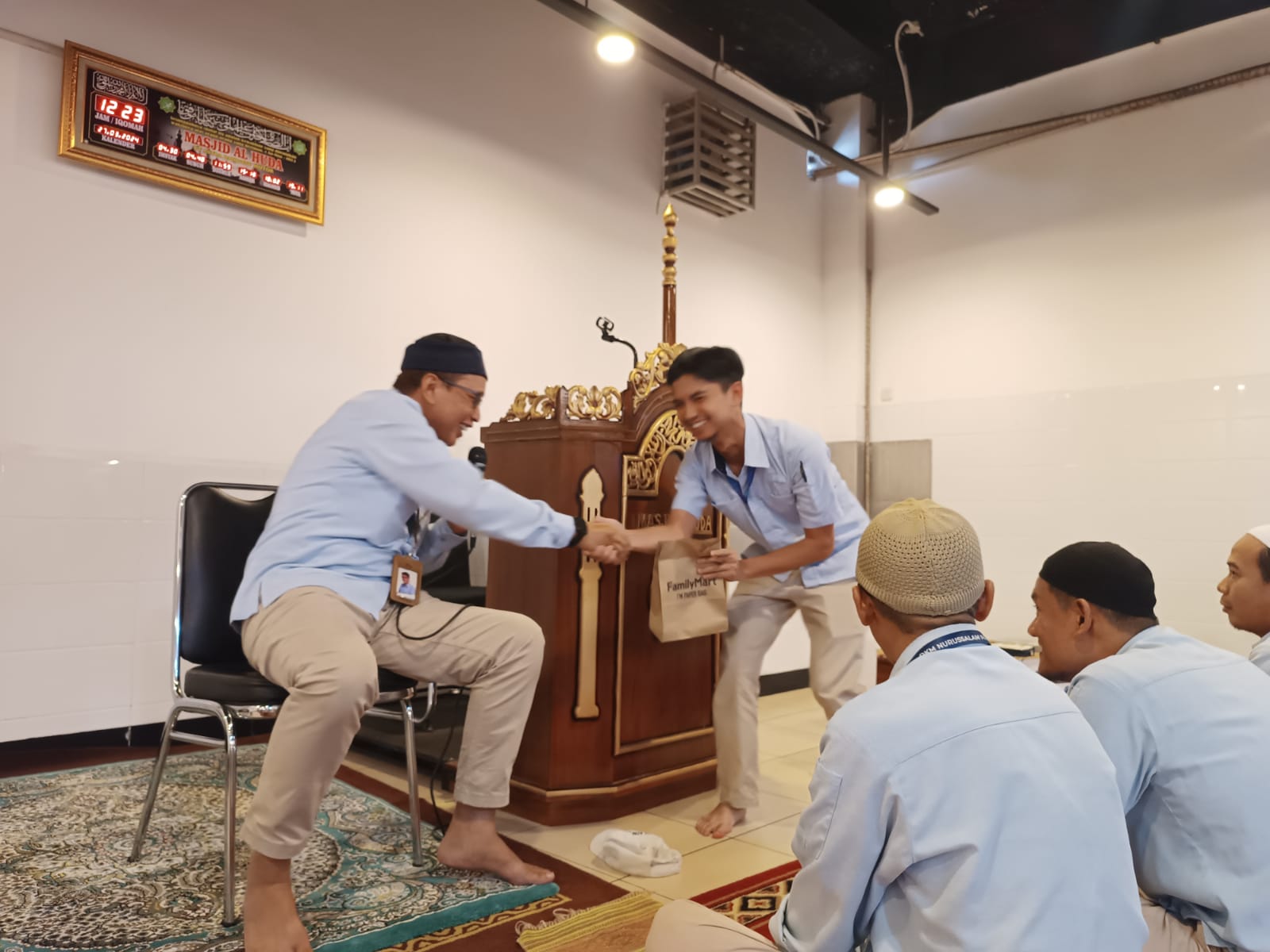 Berbagi doorprize