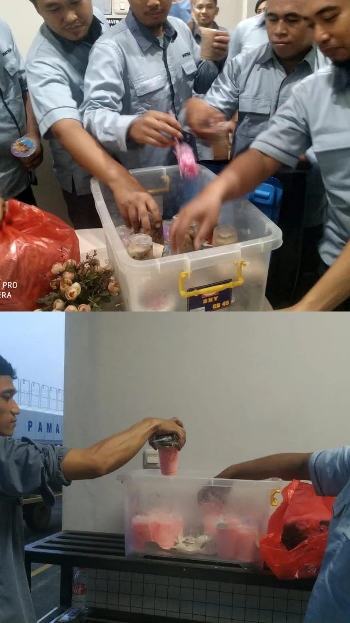 Ta'jil Harian di Mushola Manufacturing. 